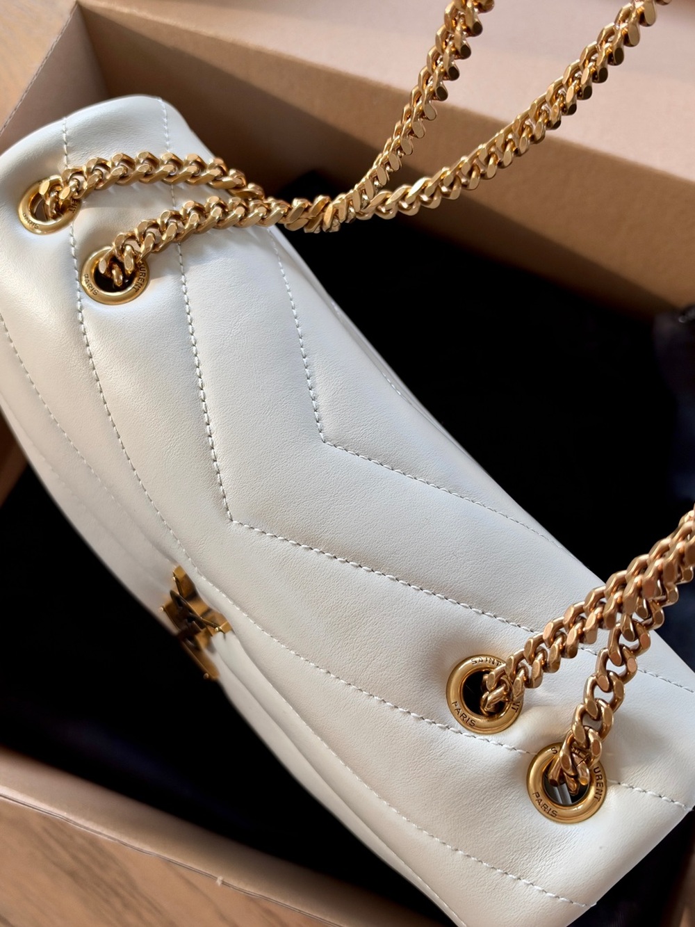 Saint Laurent small loulou Shoulder Bag with Gold Hardware in cream soft - Picture 4 of 12